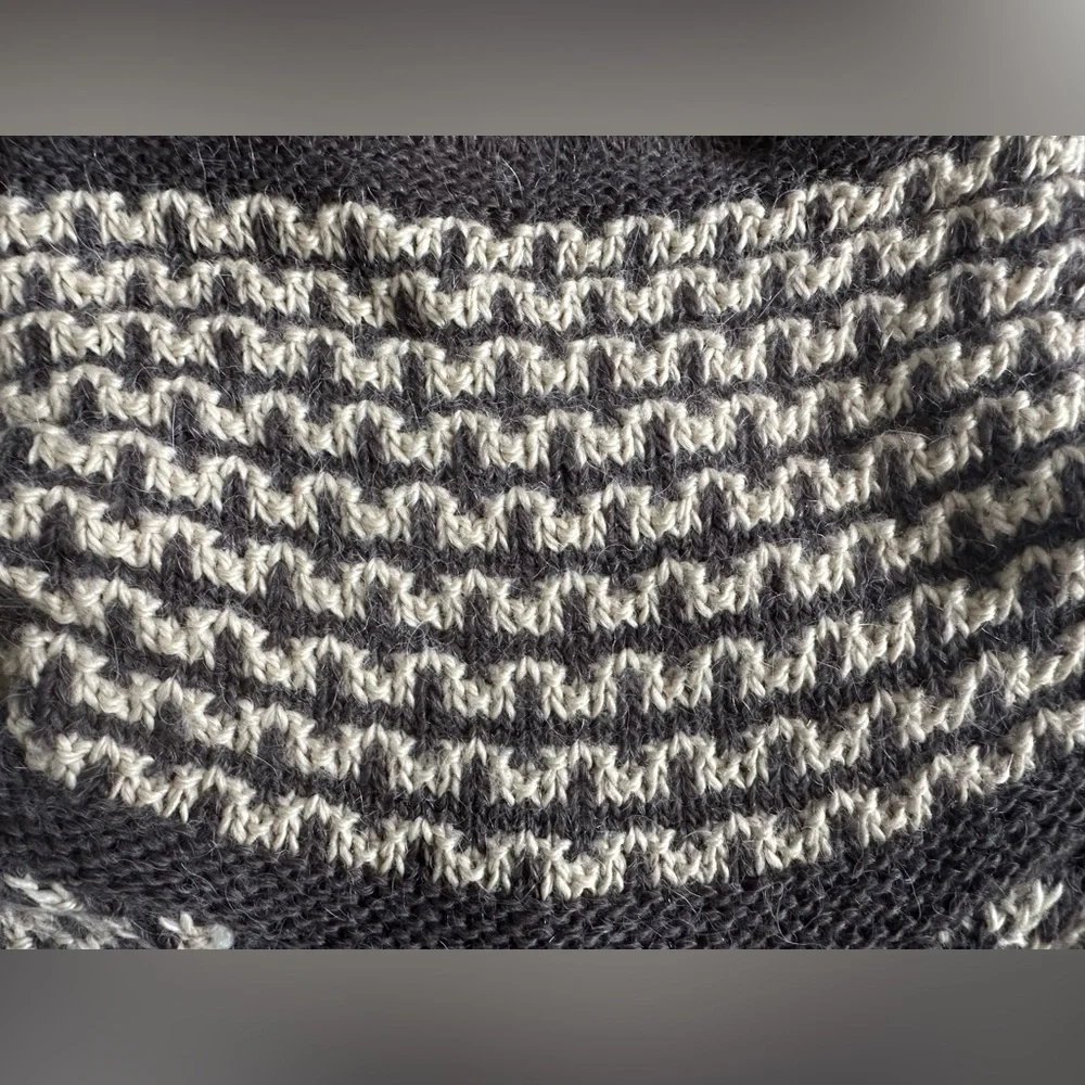 NWT Lauren Ralph Lauren Brown and Cream Patterned Poncho Size S/M (orig. $275) - Picture 3 of 9